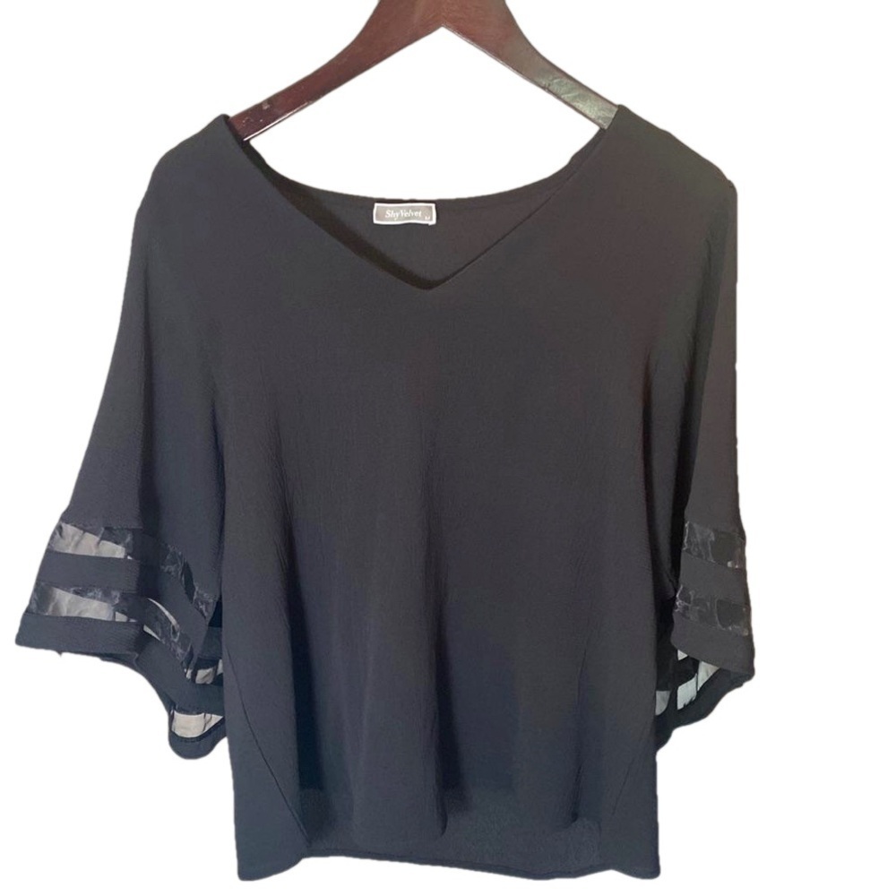 Shy Velvet size M waffle sheer top